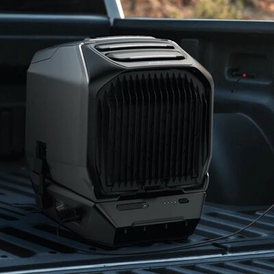 Aufladen aus der Steckdose (100 W) Aufladen aus der Steckdose (100 W)